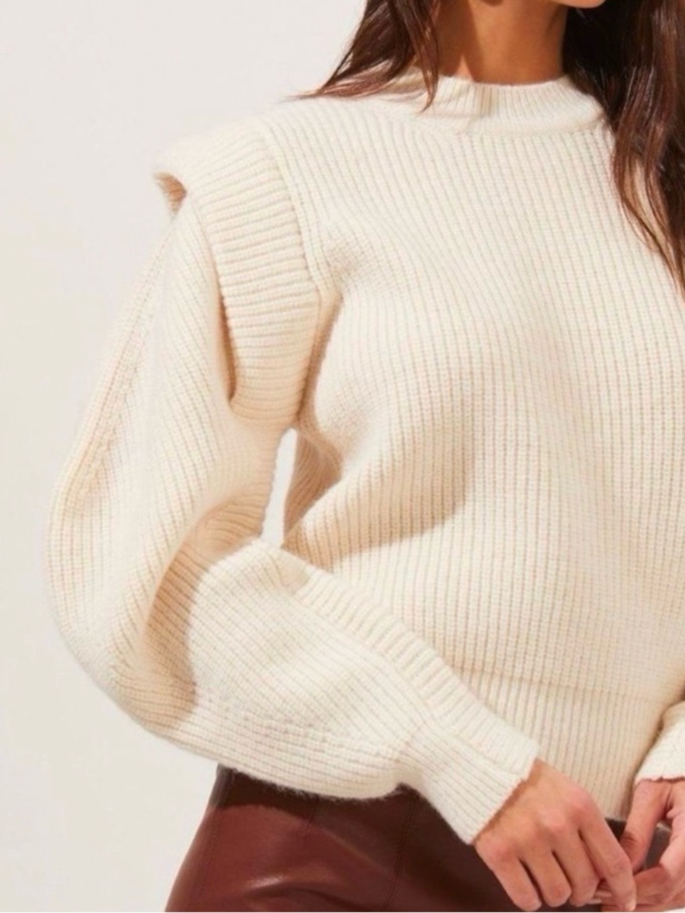 ASTR The Label Cream Ribbed Puff-Sleeve Sweater - M